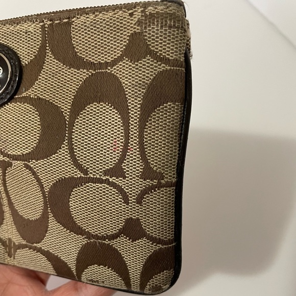 🌸COACH small zip wallet🌸 - Picture 4 of 12